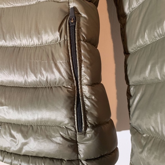Aritzia Parklife lightweight puffer down jacket - Picture 5 of 8